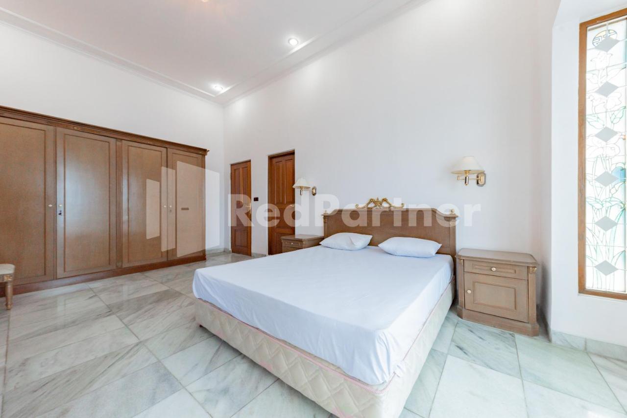 Biru Homestay Bandung Mitra Reddoorz מראה חיצוני תמונה