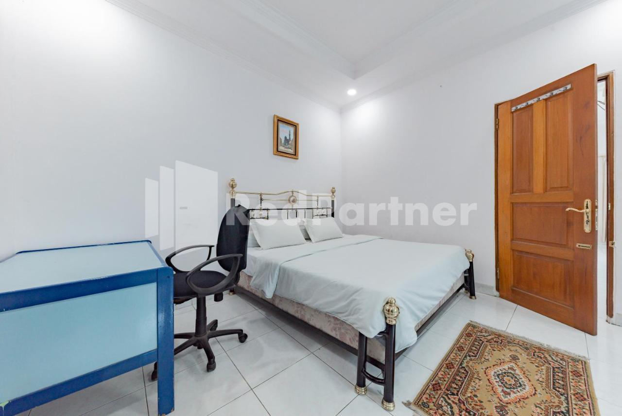 Biru Homestay Bandung Mitra Reddoorz מראה חיצוני תמונה