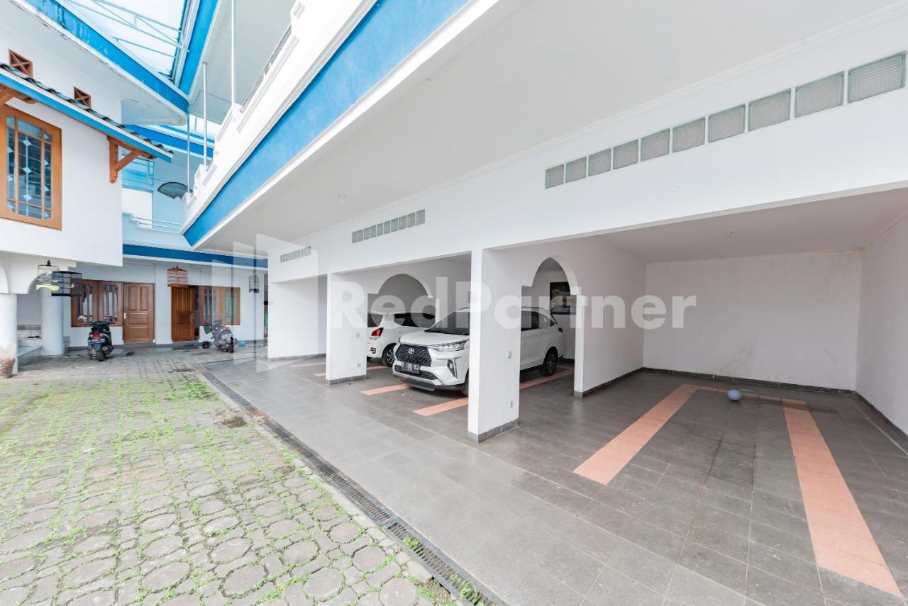 Biru Homestay Bandung Mitra Reddoorz מראה חיצוני תמונה
