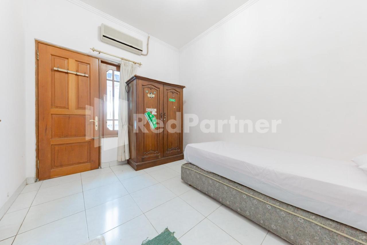 Biru Homestay Bandung Mitra Reddoorz מראה חיצוני תמונה