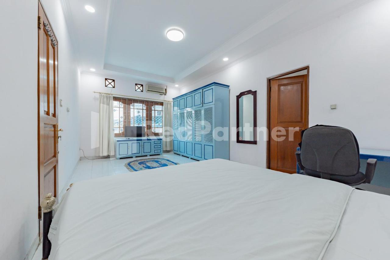Biru Homestay Bandung Mitra Reddoorz מראה חיצוני תמונה